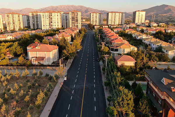 Standart Üstü Yollar Yapıyoruz