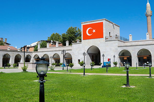Tarihi Eserlerimize Sahip Çıkıyoruz.